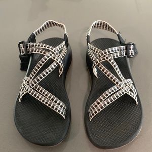 Chaco WOMEN'S Z/CLOUD X SANDAL-Panel black size 7-Womens